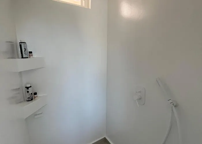 Neso Seafront Paros Apartment *