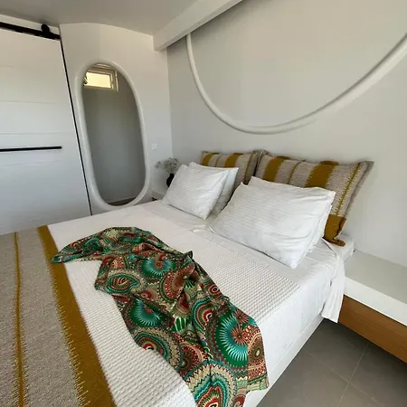 Neso Seafront Paros * Parasporos