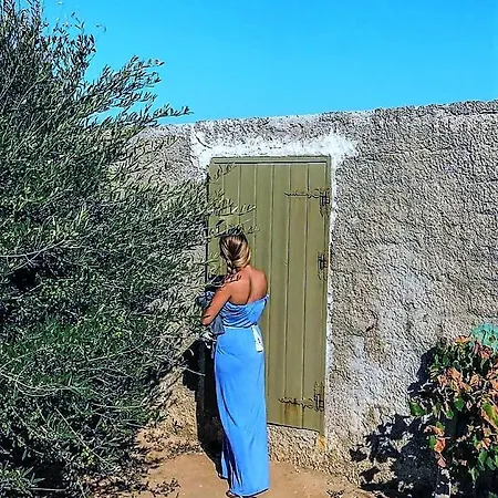 Apartment Neso Seafront Paros Parasporos