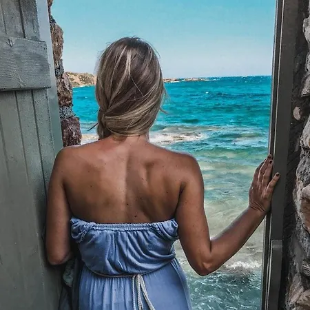 Neso Seafront Paros Parasporos